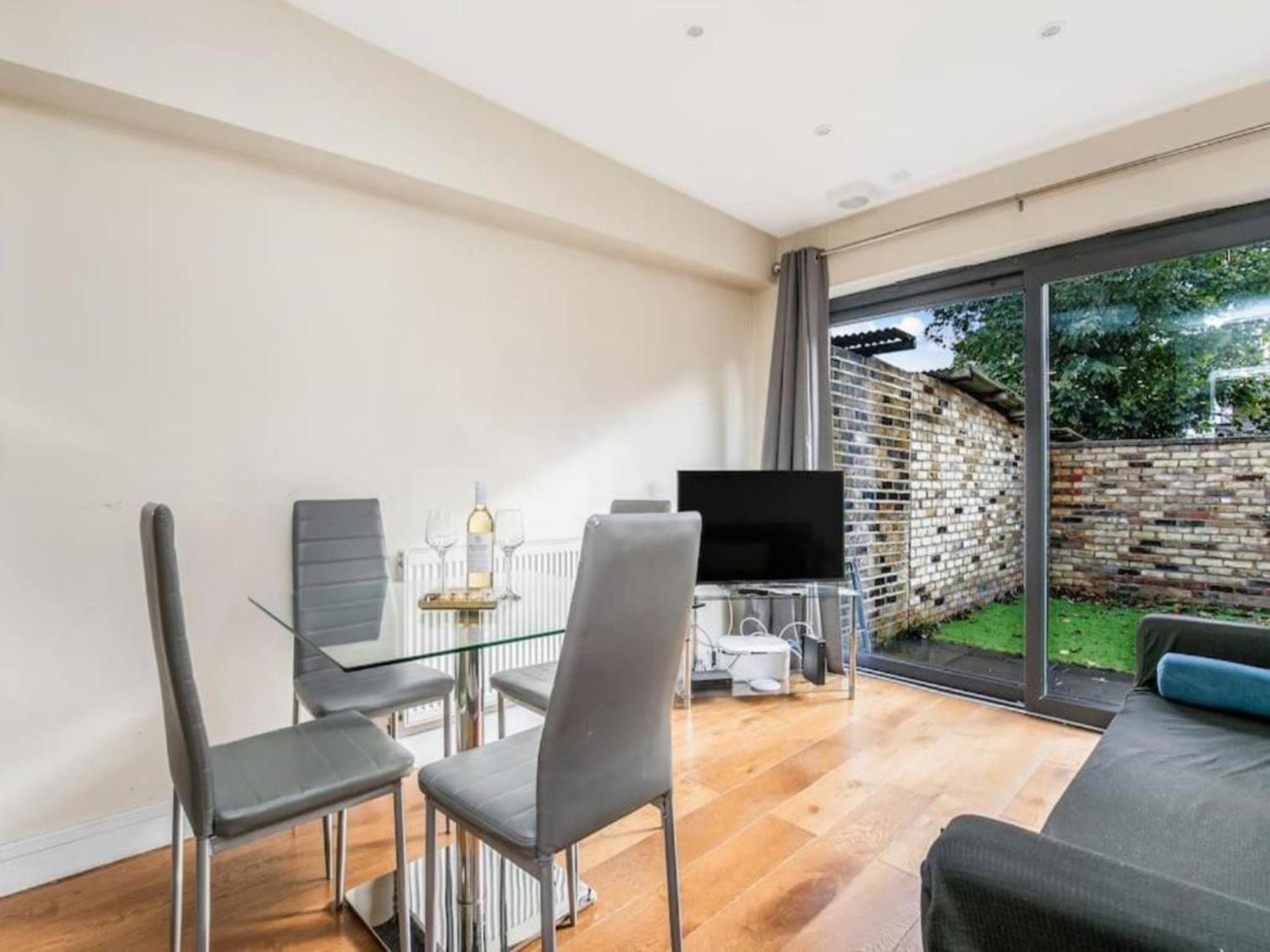 Pass The Keys Ealing Queen Of The Suburbs 2Bd Apartment London Exterior photo